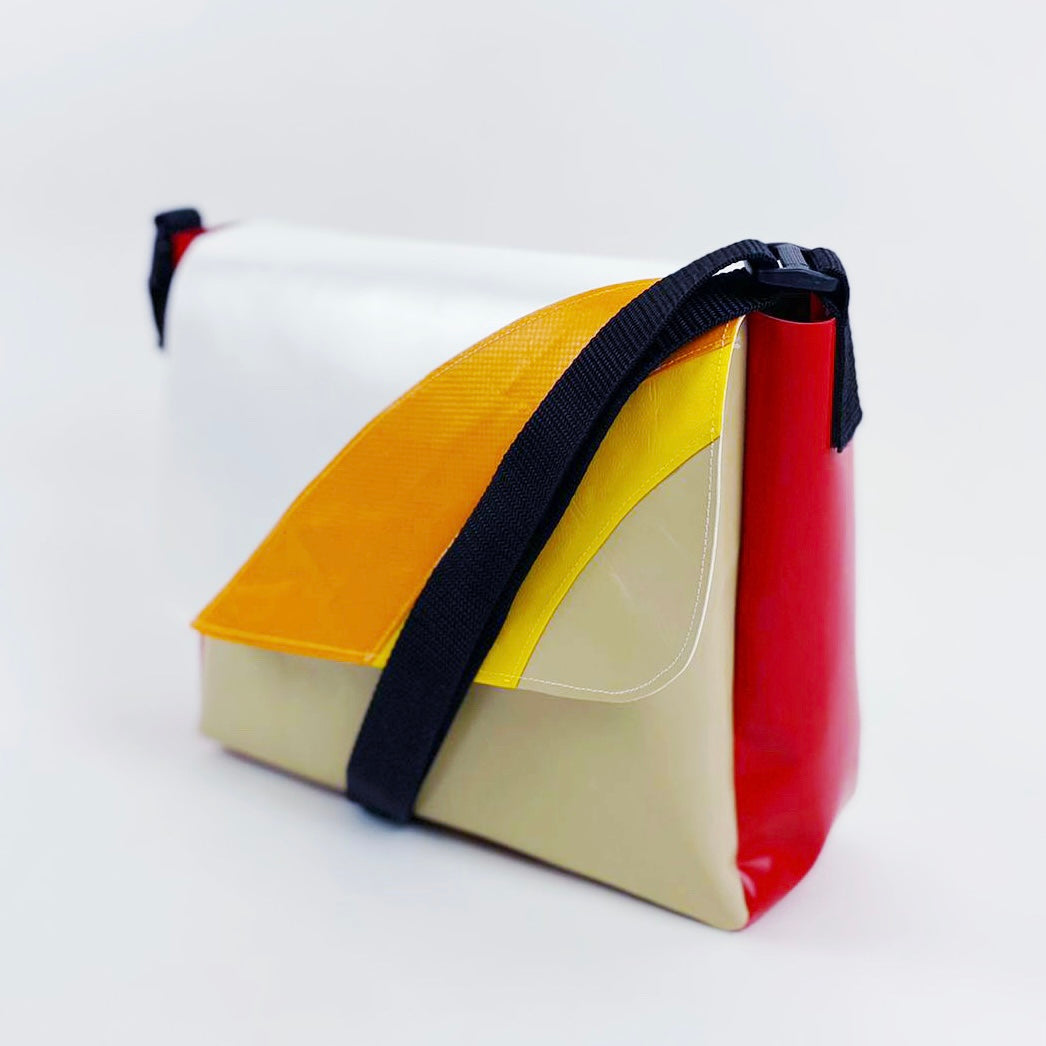 Junior *mini* Mini Retro Rainbow Messenger